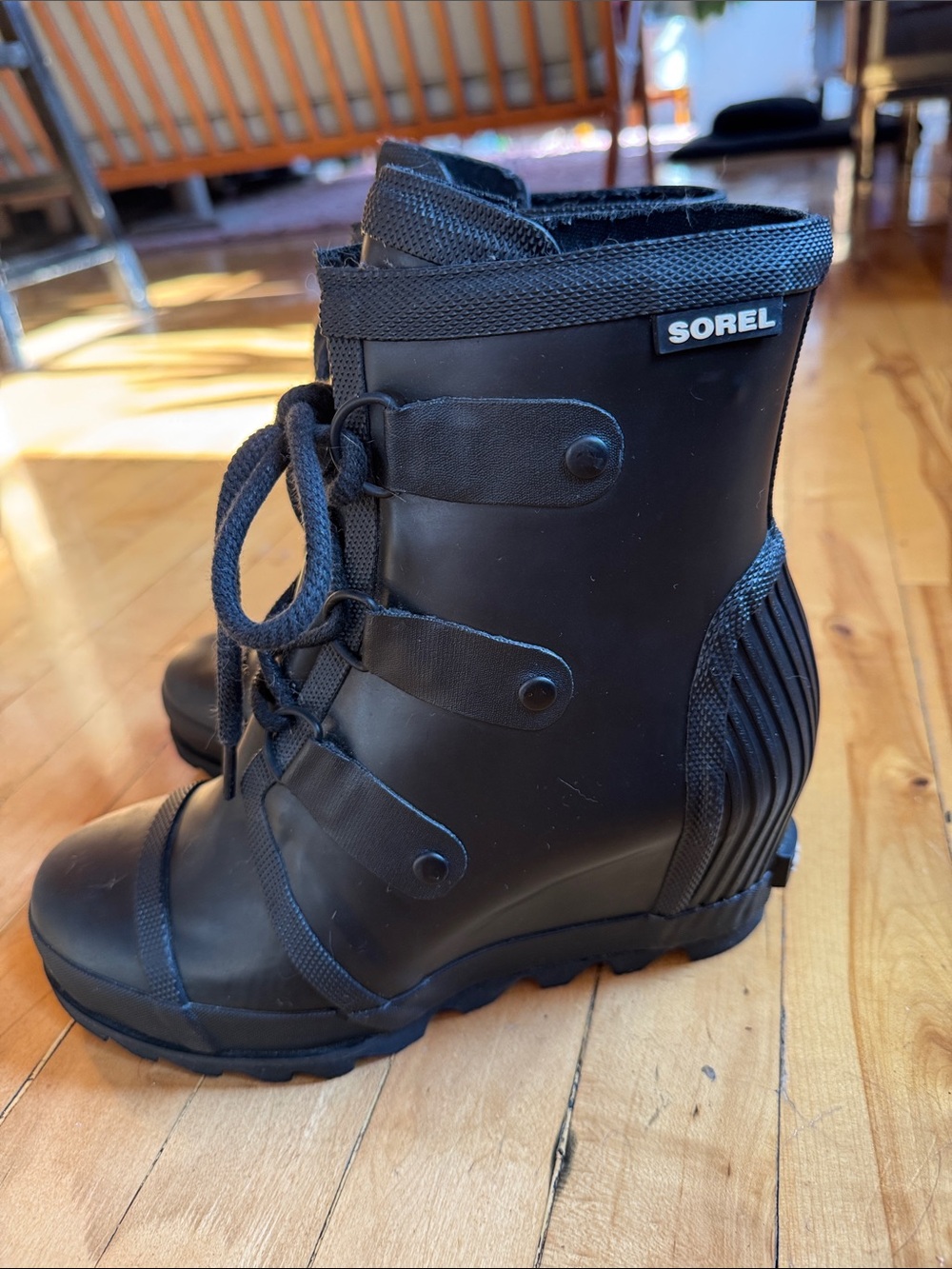 Sorel Black Lace-Up Rain Boots Like New